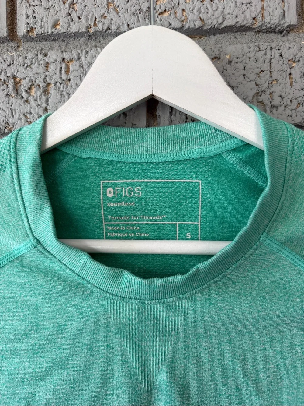 Figs Makato Seamless Longsleeve Underscrub Surgical Green Mint Men’s Small
